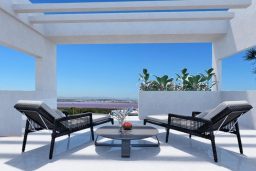 Outdoor-terrace-with-table-and-chairs